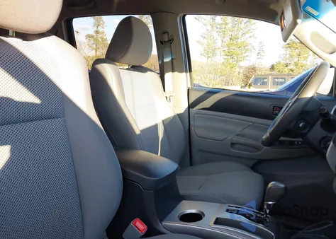 2014 Toyota Tacoma Prerunner V6 from USA, damaged, VIN 3TMJU4GN8EM173402